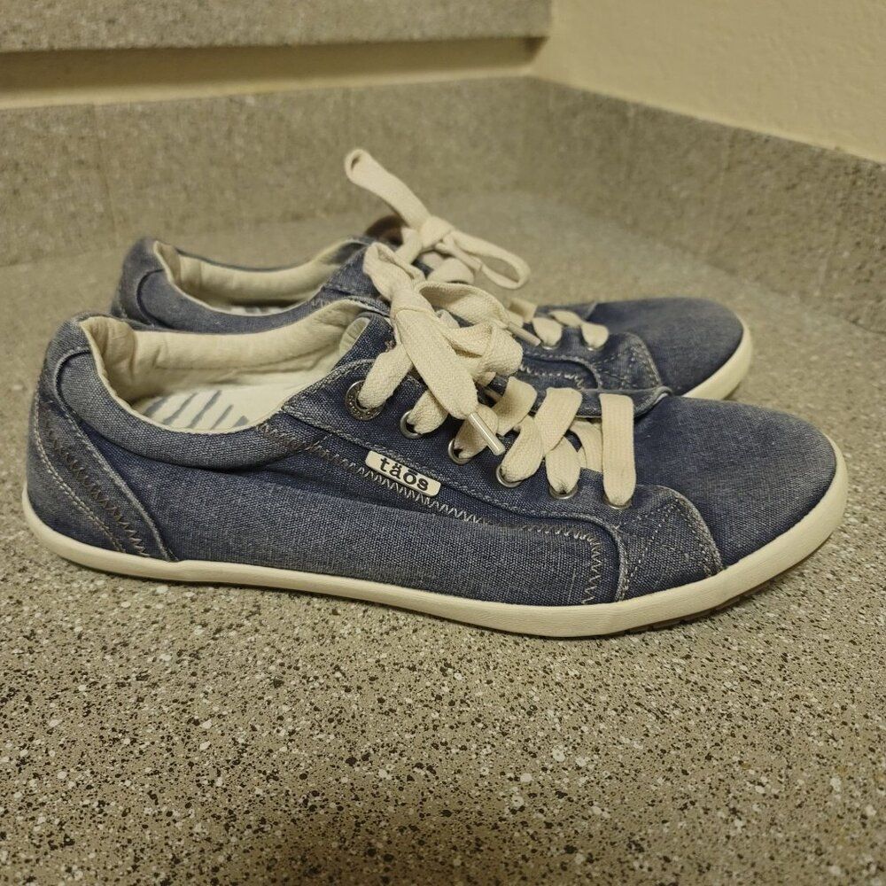 Taos Star Denim Lace Up Comfort Sneakers Size 10